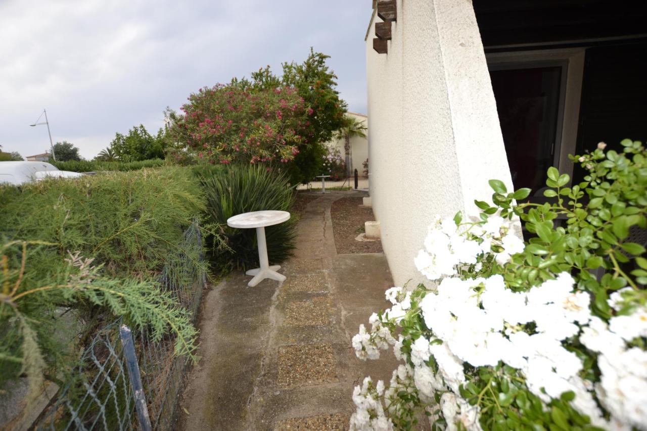 Villa Naturiste "Eden" Heliovillage 105 Agde Bagian luar foto