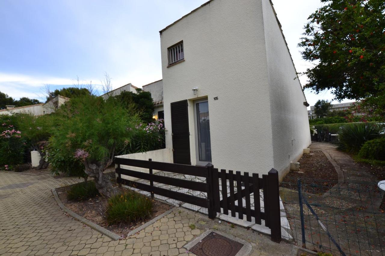 Villa Naturiste "Eden" Heliovillage 105 Agde Bagian luar foto